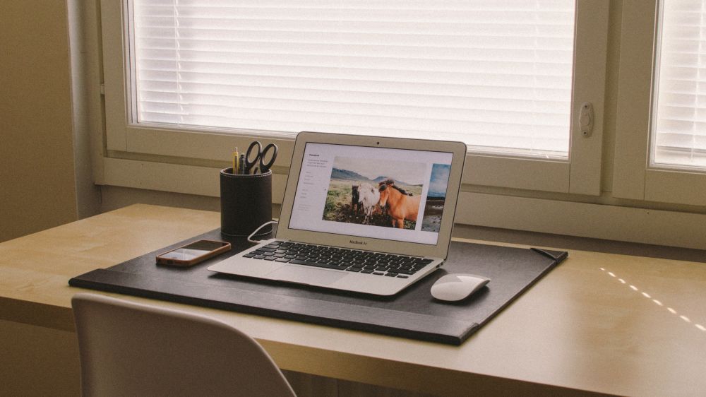 Laptop Desk Macbook Apple Floor Table 99193 Pxhere Com