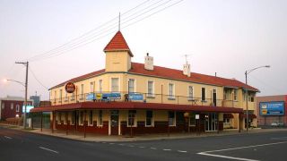 30 Gippsland Hotel