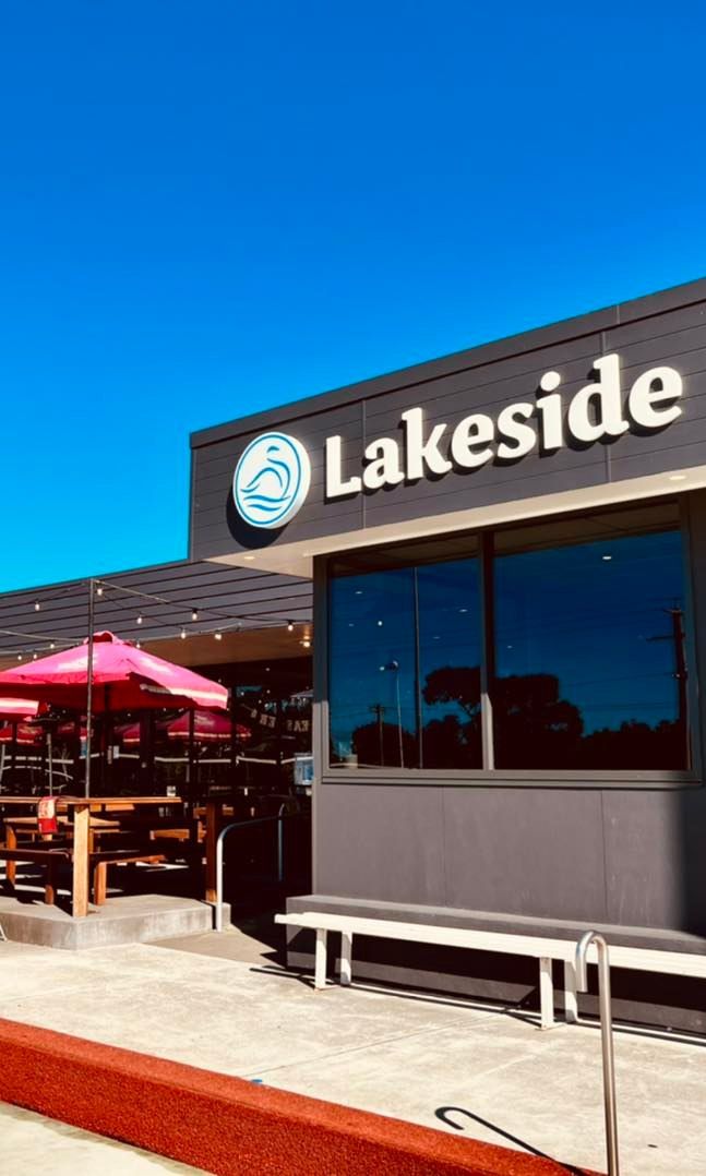 Lakeside Club Exterior 1
