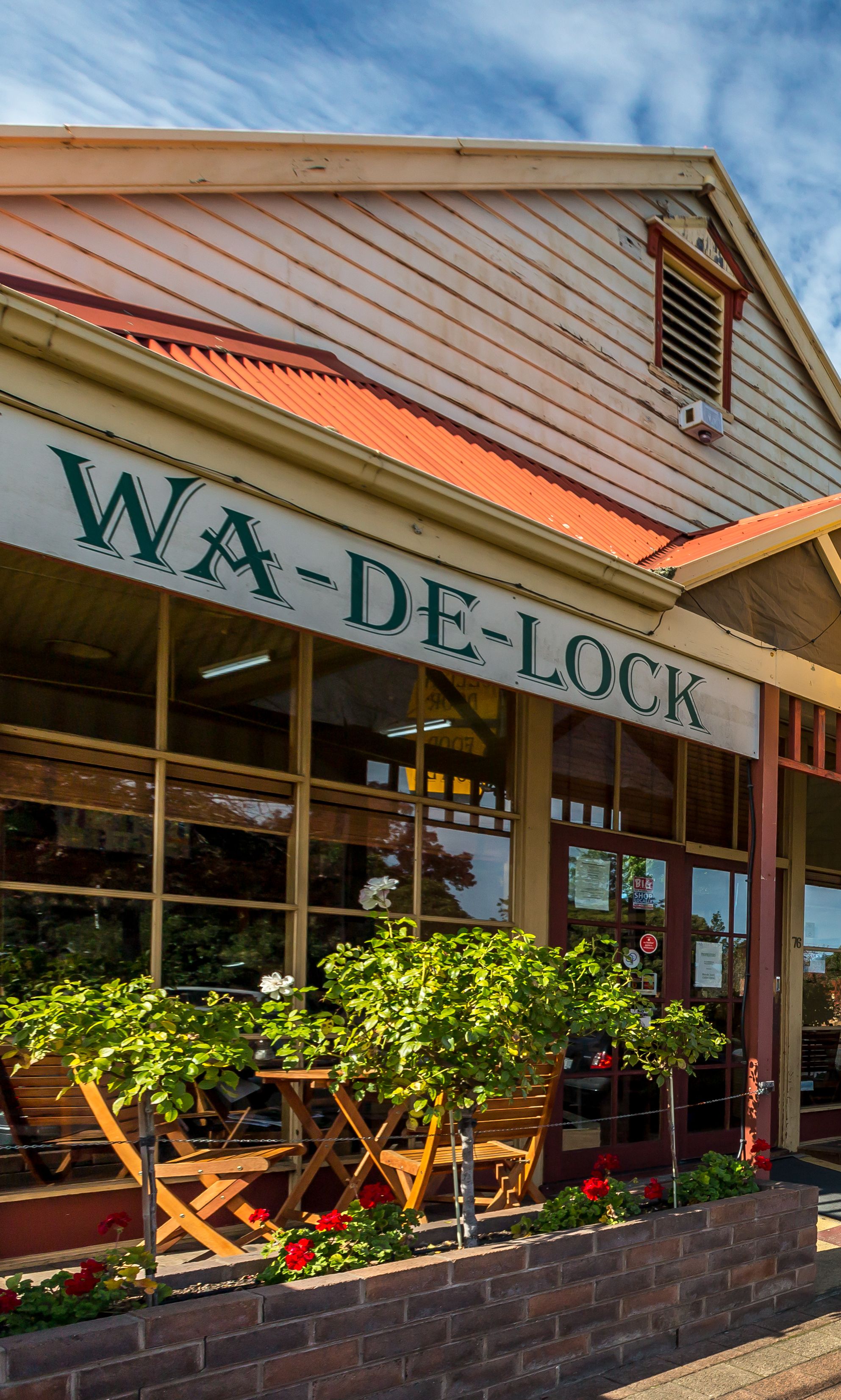 The Middle of Everywhere WA DE LOCK Cellar Door