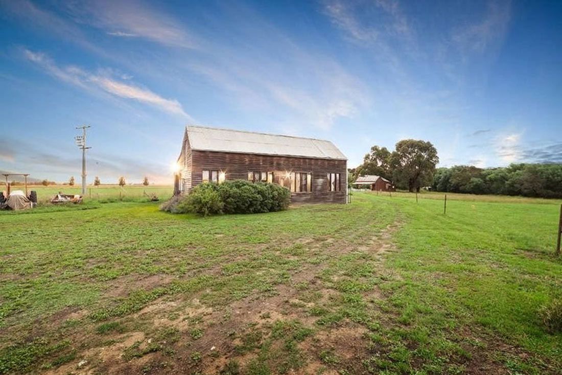 The Middle of Everywhere > Abington Farm Bed & Breakfast