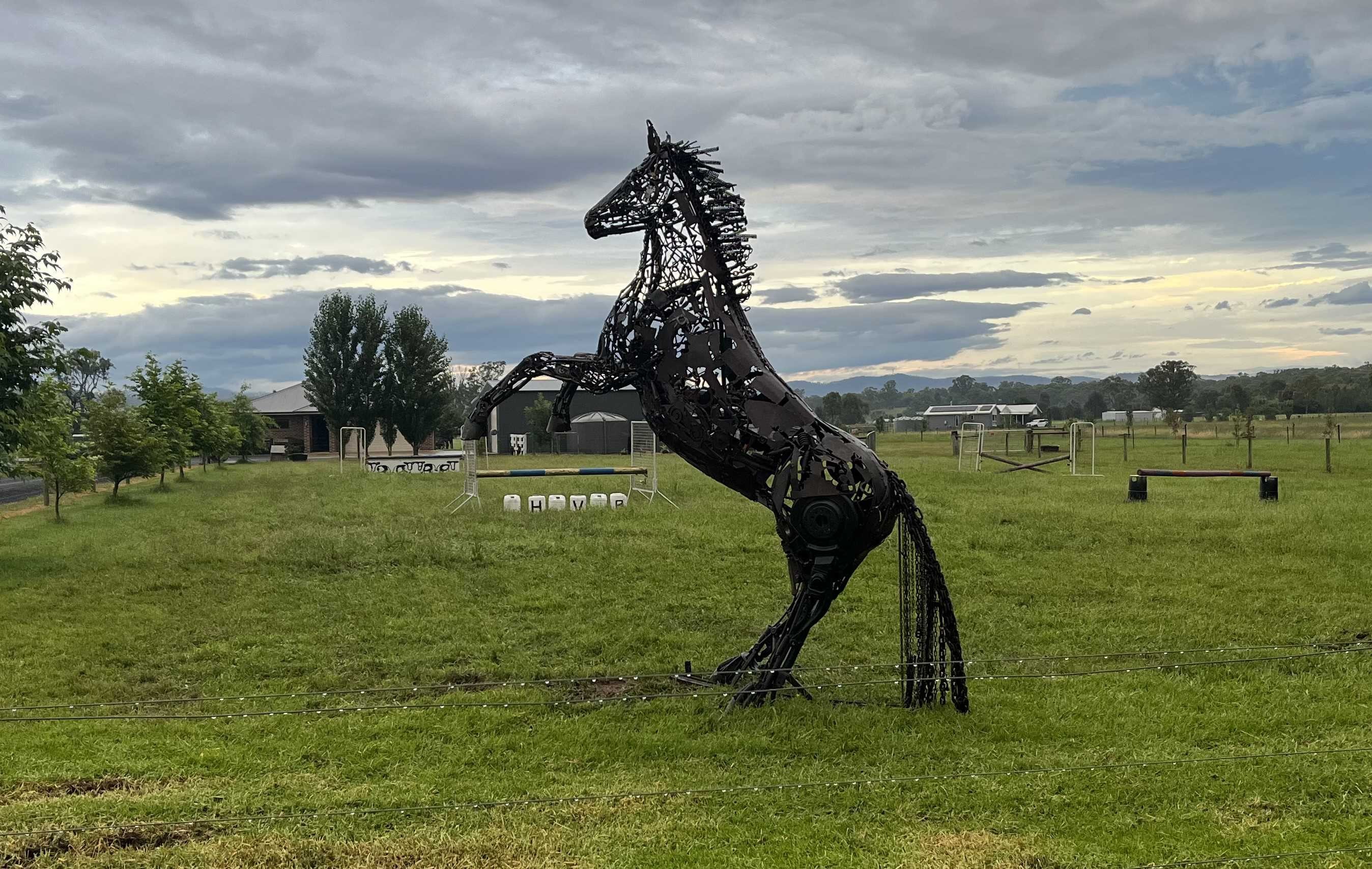 2 Horse Feb 2024